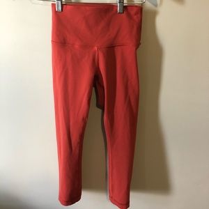 Lululemon wunder under crop size 4